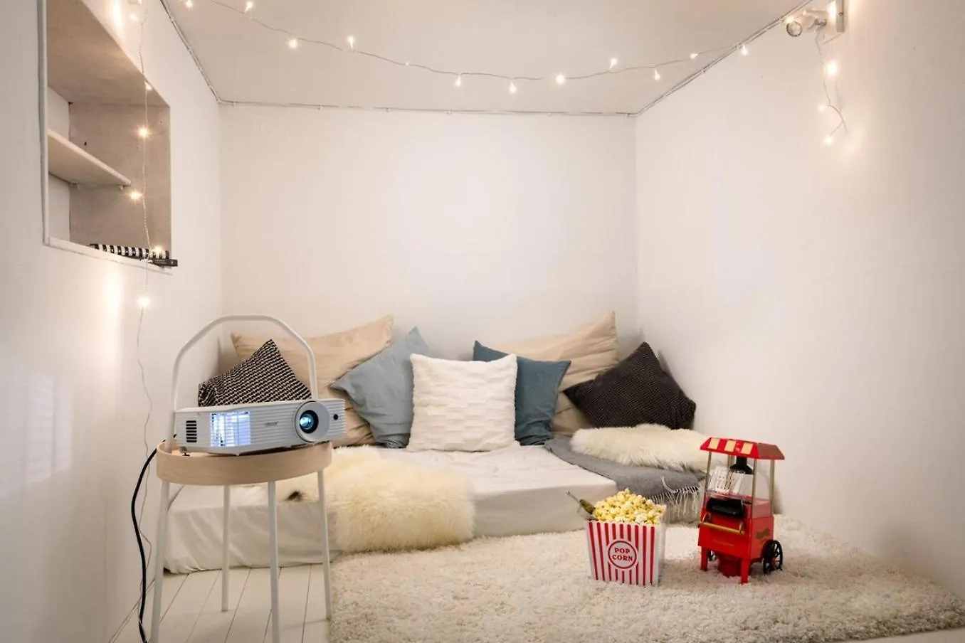Central Home With Fireplace Near Underground Berlim Apartamento